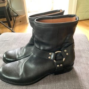 Frye classic black leather ankle boots